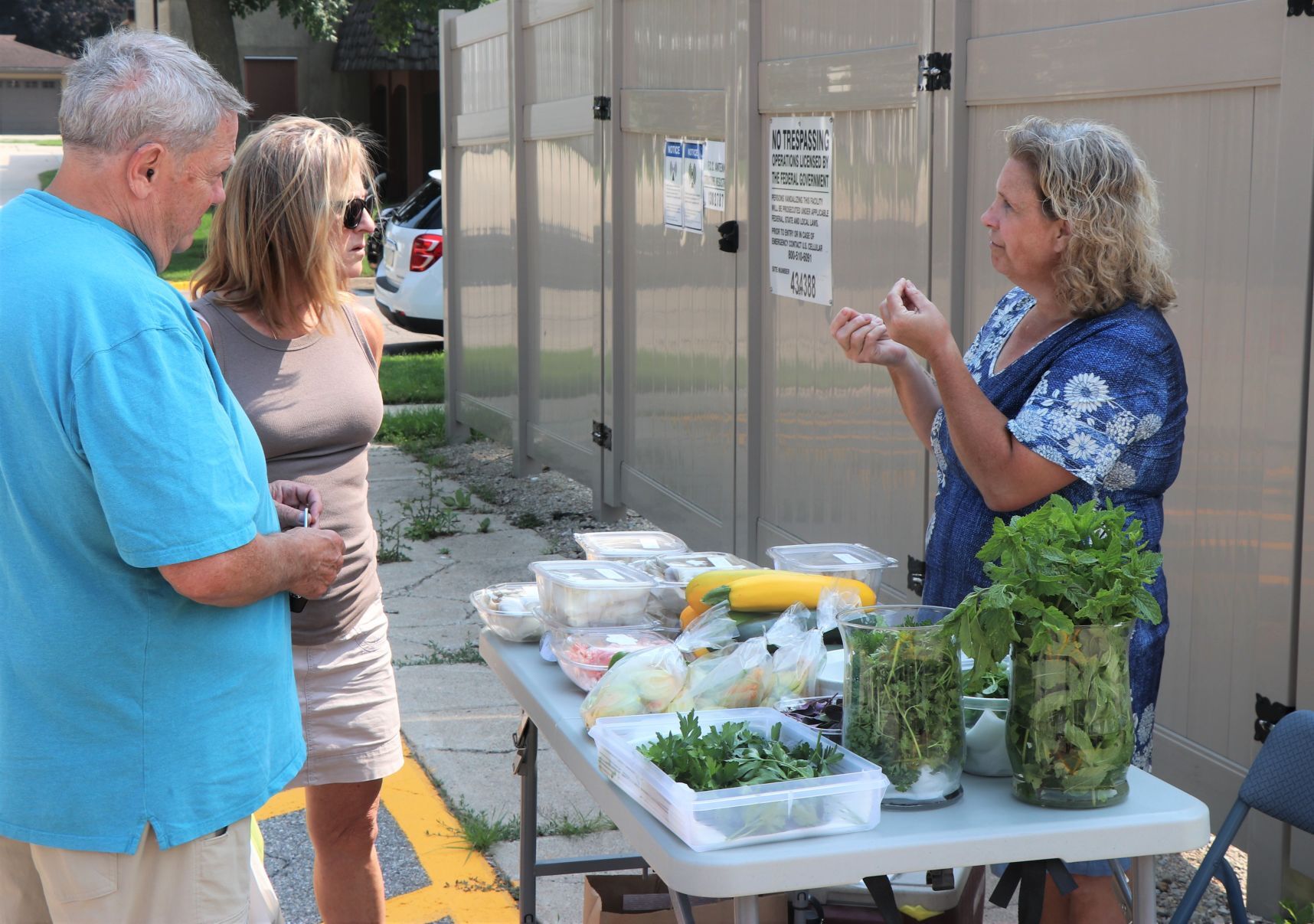 Becky Murphy at Farmers Market 7-15-21